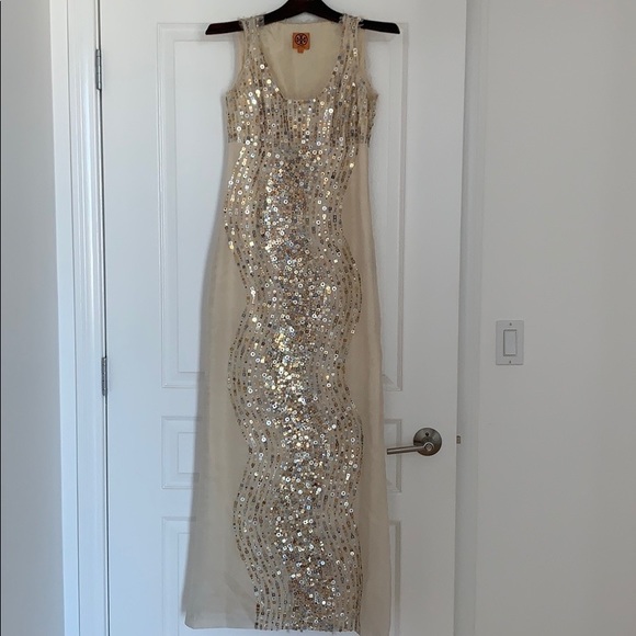 Dress - Picture 1 of 3
